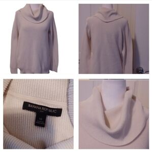 💙🌺Women's White/Cream Sweater